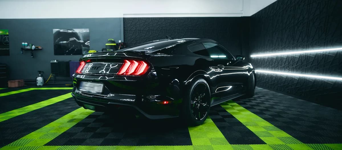 Чи можна надовго зберегти блиск лаку?