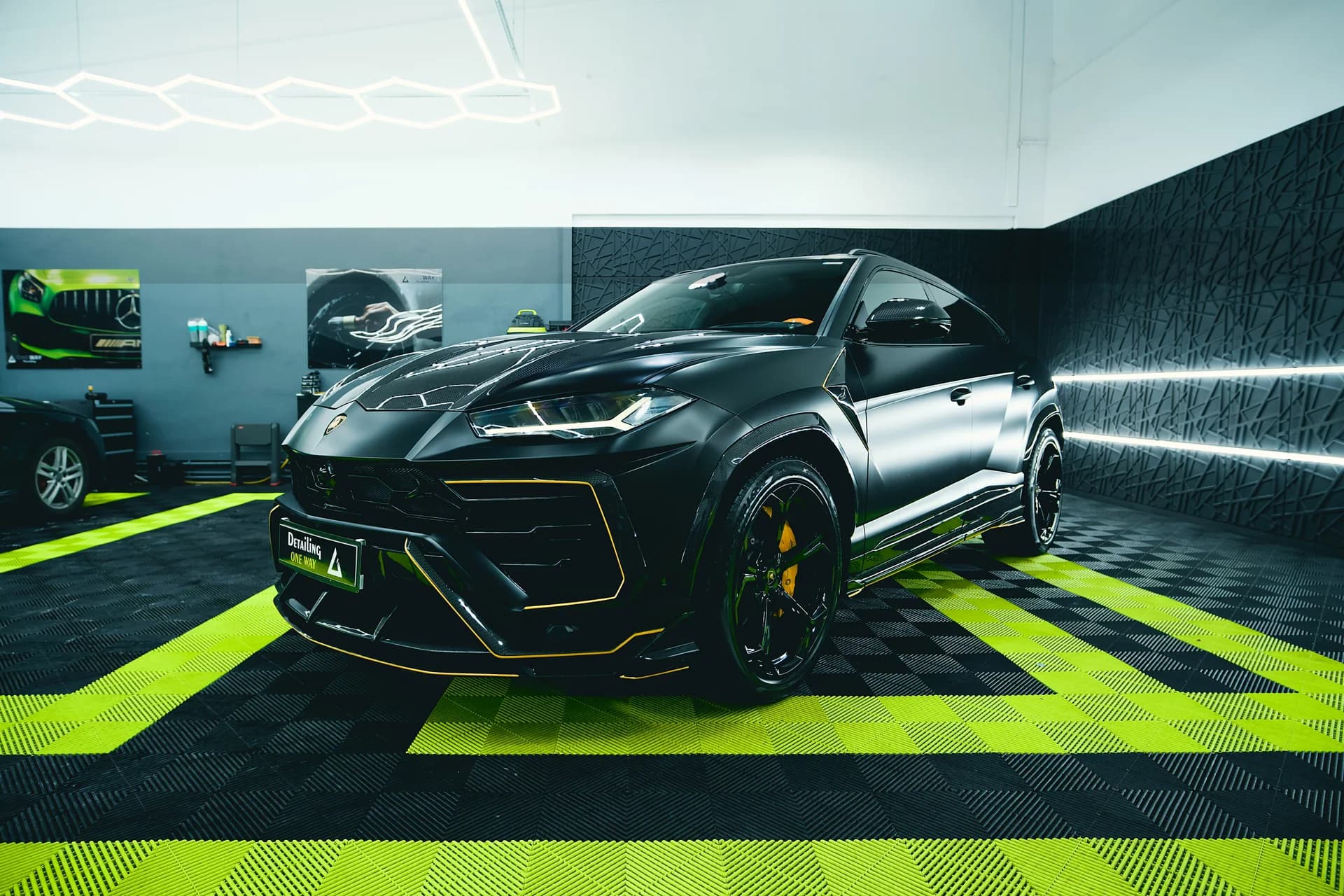 caseDetailPage.beforeAlt